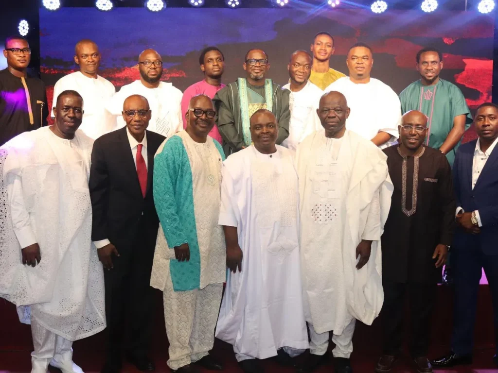 Members of Gofamint Issachar Tribe together on stage